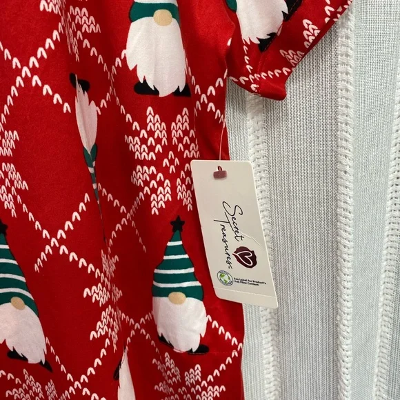 5 Pack Gnome Holiday Christmas Sleep Shirt Gown with pockets- Size 2X / 3X NWT - Picture 5 of 10